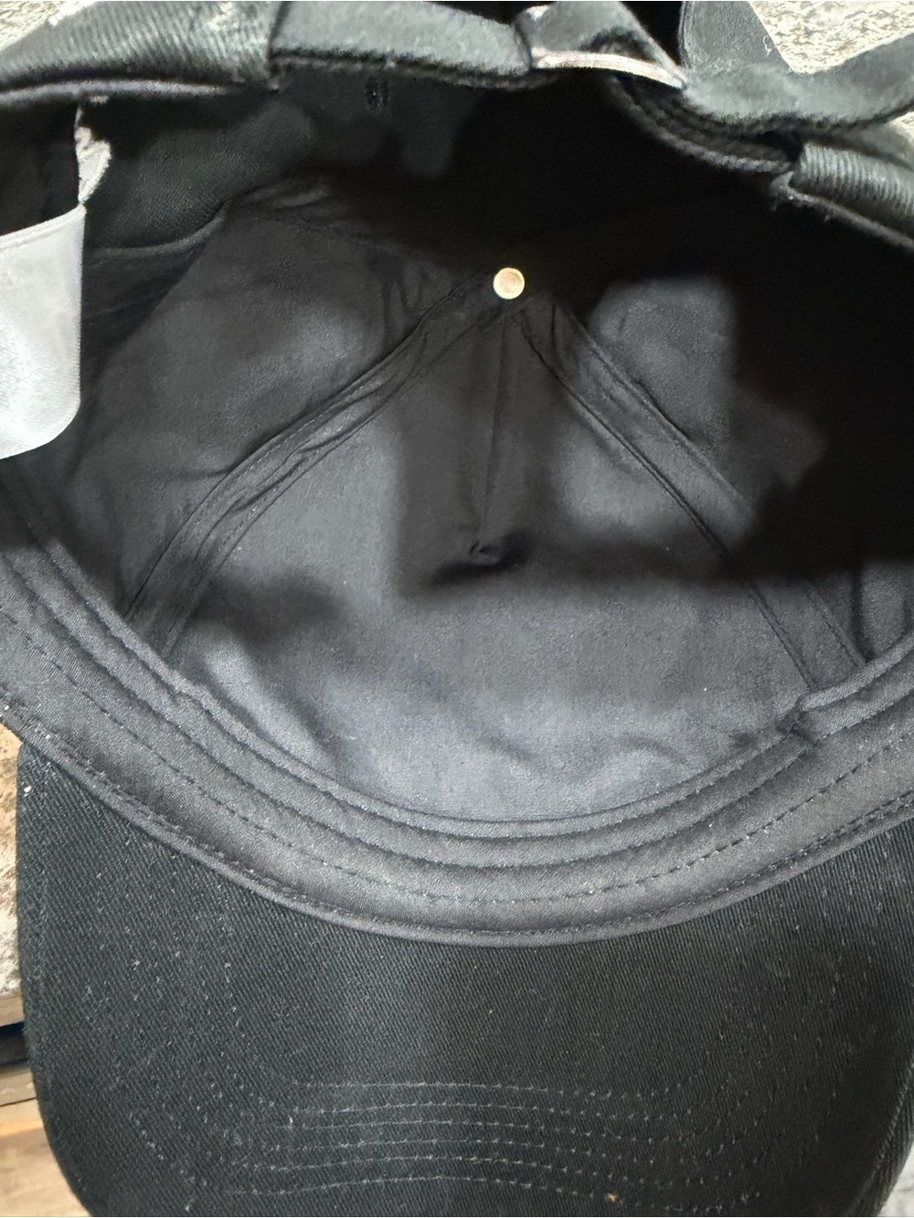 Disney Black Minnie Ear Hat with Red Sequin Bow - Picture 4 of 4